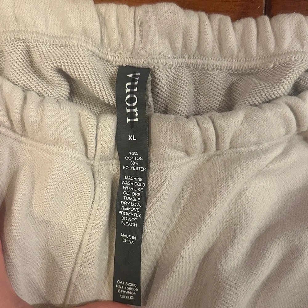 Vuori Women’s Light Cream Joggers - Picture 2 of 5